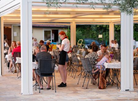 RESTAURANT, PIZZERIA, BAR